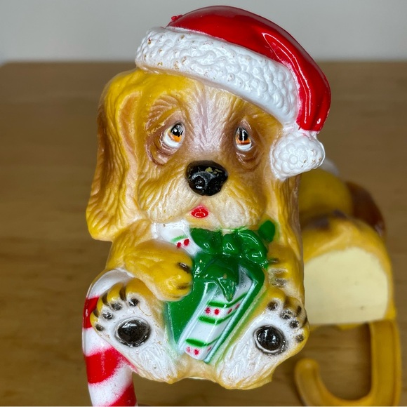 Vintage Christmas Dogs Plastic Mantle Stocking Holder Set Of 2 Candy Cane - Picture 12 of 16